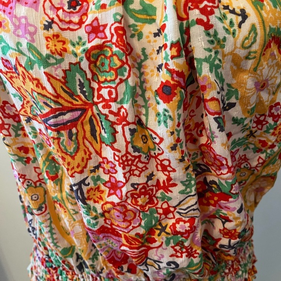 Elastic waist flutter sleeves blouse can wear on or off shoulders - Picture 2 of 6